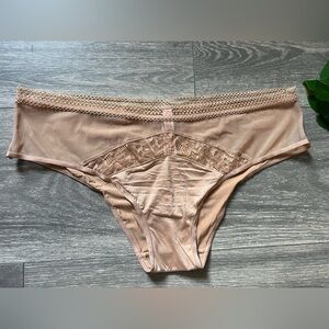 Victoria’s Secret body by Victoria Lace detail hip hugger / hipster. Nude size L